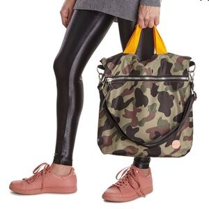 SHORTYLOVE CROSSBODY MESSENGER BAG CAMO